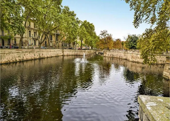 Beautiful With Private Pool Vila Tavel